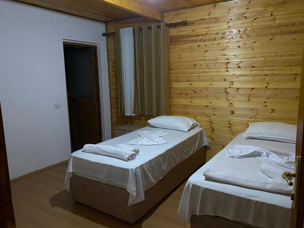 Hotel Bujtina Vellezerit Grrela Theth Zewnętrze zdjęcie